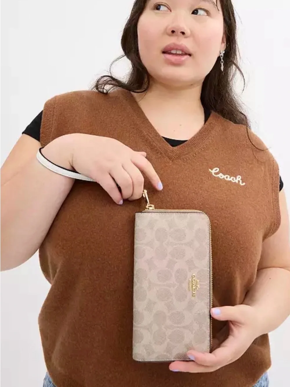 Coach Signature Long Zip Wallet in Light Khaki and Chalk